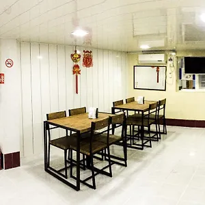 https://htinn-yue-tann-hostel.yangonhotels.org